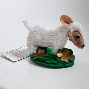 NWT Annalee Mobilitee Dolls 2009 Irish Lamb, specifically the 5" wired doll